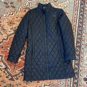 The North Face Quilted Long Length Thin Puffer Women's Medium Black Embroidered